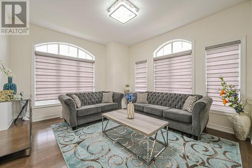 2 Boathouse Road, Brampton, ON - Indoor Photo Showing Living Room