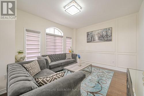 2 Boathouse Road, Brampton, ON - Indoor Photo Showing Living Room