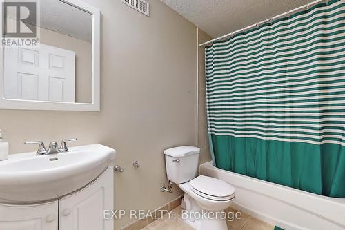 47 Simmonds Drive, Guelph, ON - Indoor Photo Showing Bathroom