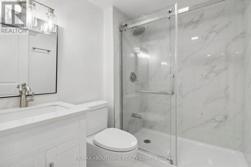 16 Jasmine Square, Brampton, ON - Indoor Photo Showing Bathroom