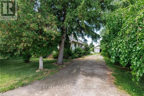 882 Line 1 Road, Niagara-On-The-Lake, ON - Outdoor