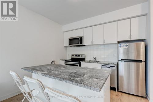 16 - 1720 Simcoe Street, Oshawa, ON - Indoor Photo Showing Kitchen With Stainless Steel Kitchen With Upgraded Kitchen