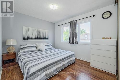 33 - 302 College Avenue W, Guelph, ON - Indoor Photo Showing Bedroom