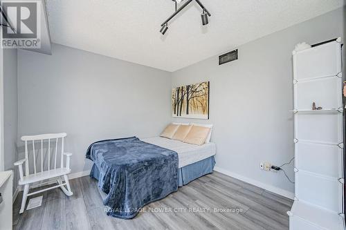 33 - 302 College Avenue W, Guelph, ON - Indoor Photo Showing Bedroom