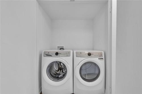 21 Weir Street S, Hamilton, ON - Indoor Photo Showing Laundry Room