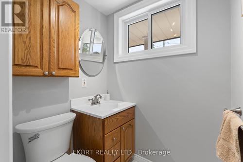 126 Jackson Avenue, Belleville, ON - Indoor Photo Showing Bathroom