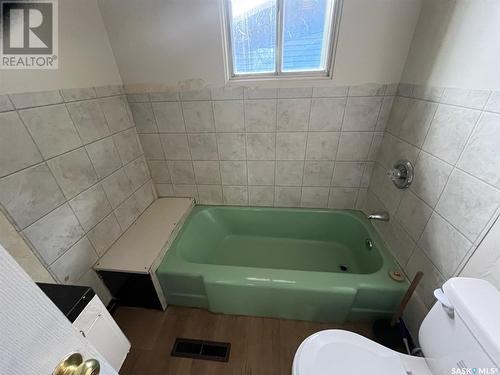 1250 12Th Street W, Prince Albert, SK - Indoor Photo Showing Bathroom