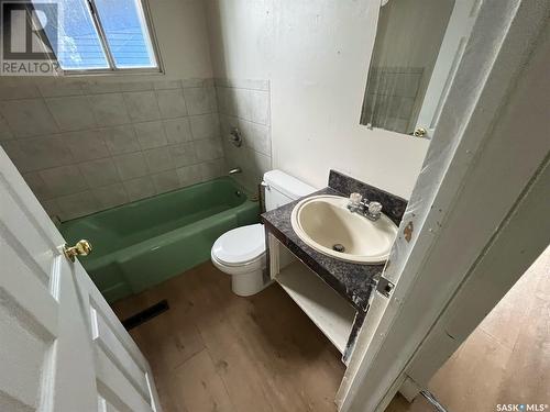 1250 12Th Street W, Prince Albert, SK - Indoor Photo Showing Bathroom