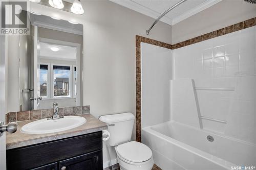 105 315 Hampton Circle, Saskatoon, SK - Indoor Photo Showing Bathroom