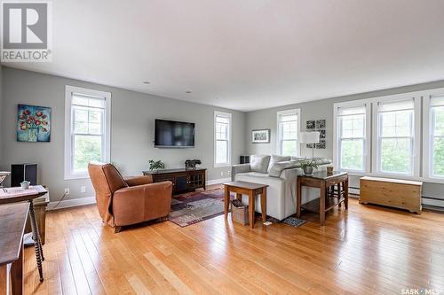 Winds Edge Farm, Corman Park Rm No. 344, SK - Indoor Photo Showing Living Room