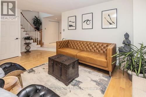 1065 Rowntree Crescent, Pickering, ON - Indoor Photo Showing Living Room