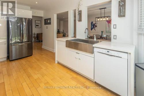 1065 Rowntree Crescent, Pickering, ON - Indoor Photo Showing Kitchen