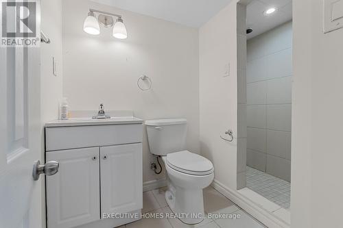 17 Crestland Avenue, Toronto, ON - Indoor Photo Showing Bathroom