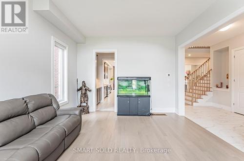 120 Prospectors Drive, Markham (Angus Glen), ON - Indoor Photo Showing Living Room