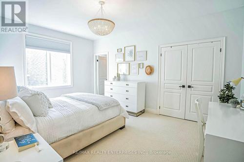 645 Canyon Street, Mississauga, ON - Indoor Photo Showing Bedroom