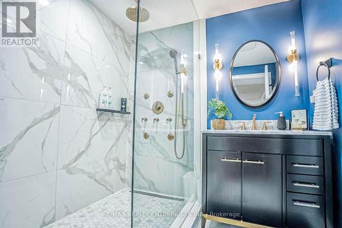 645 Canyon Street, Mississauga, ON - Indoor Photo Showing Bathroom