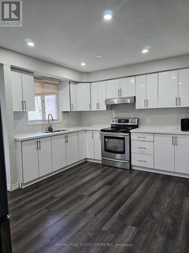 168 Winston Boulevard, Cambridge, ON - Indoor Photo Showing Kitchen