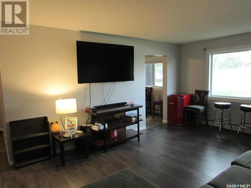 2 14 Anderson Crescent, Saskatoon, SK - Indoor Photo Showing Living Room
