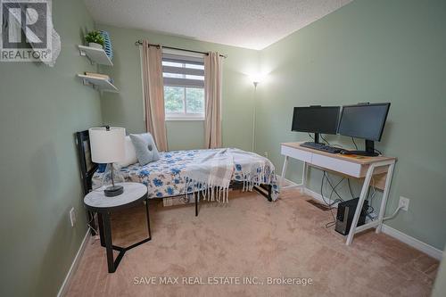 92 Highland Crescent, Kitchener, ON - Indoor Photo Showing Bedroom