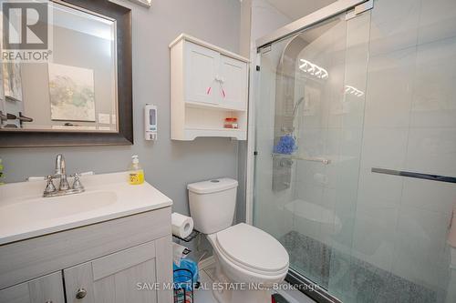 92 Highland Crescent, Kitchener, ON - Indoor Photo Showing Bathroom