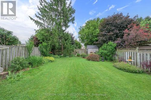 7 Julia Court, London, ON - Outdoor With Backyard