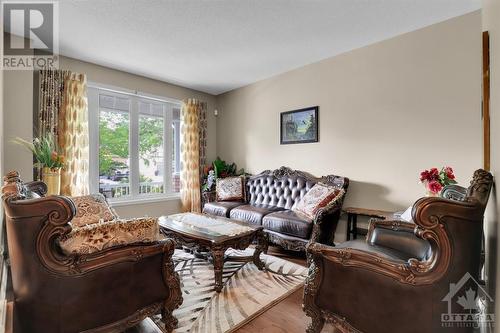 100 Monterossa Street, Ottawa, ON - Indoor Photo Showing Living Room