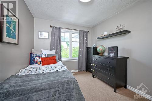 110 Abetti Ridge, Ottawa, ON - Indoor Photo Showing Bedroom