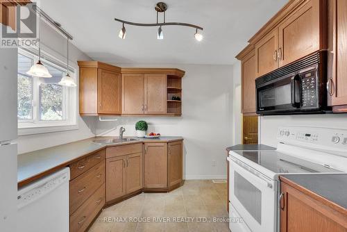 87 Sanford Street, Brighton, ON - Indoor Photo Showing Kitchen