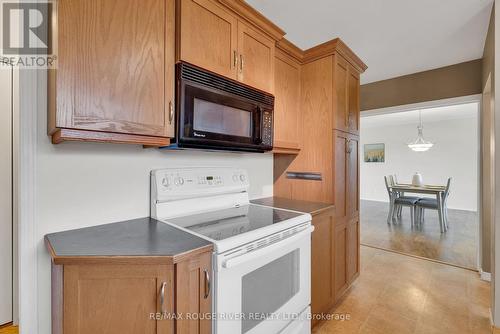 87 Sanford Street, Brighton, ON - Indoor Photo Showing Kitchen