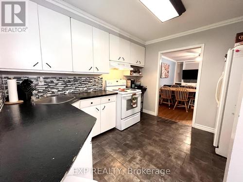 18 Anne Street, Quinte West, ON - Indoor Photo Showing Kitchen