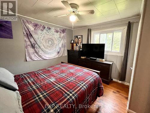 18 Anne Street, Quinte West, ON - Indoor Photo Showing Bedroom