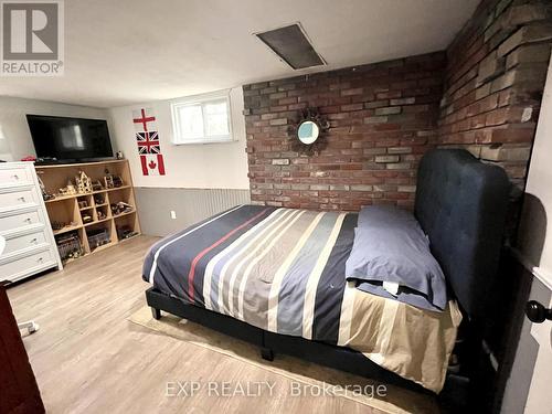 18 Anne Street, Quinte West, ON - Indoor Photo Showing Bedroom