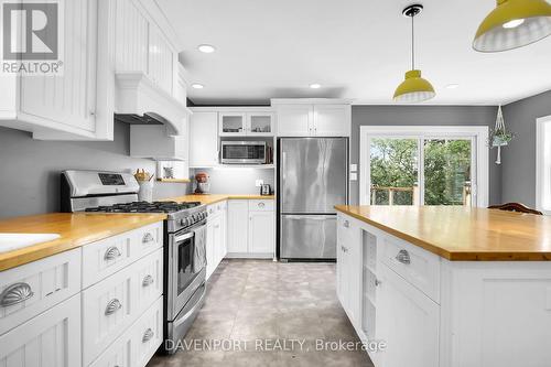 279 Victoria Street, Ingersoll, ON - Indoor Photo Showing Kitchen