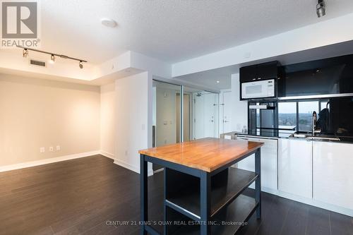 1609 - 72 Esther Shiner Boulevard, Toronto, ON - Indoor