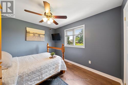 1277 Sunnidale Road, Springwater, ON - Indoor Photo Showing Bedroom