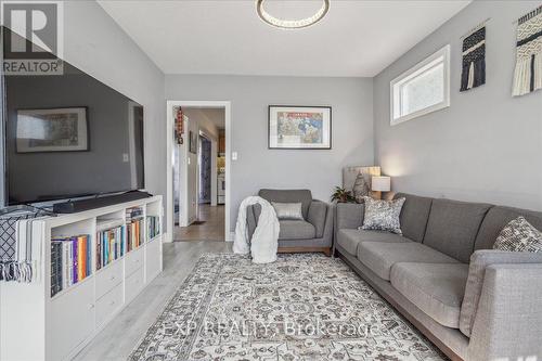 91 Page Street, St. Catharines, ON - Indoor Photo Showing Living Room