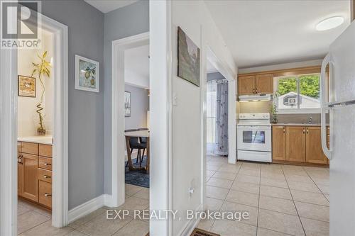 91 Page Street, St. Catharines, ON - Indoor Photo Showing Kitchen