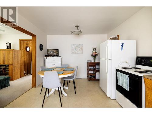 2780 Colony Street, Armstrong, BC - Indoor Photo Showing Kitchen