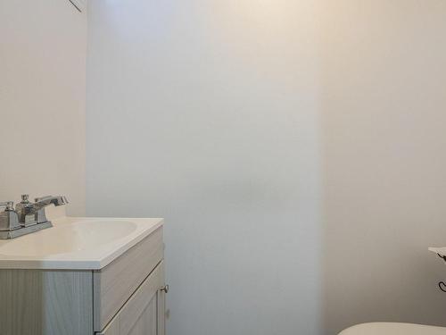 Bathroom - 1058 Rue Jeary, Longueuil (Greenfield Park), QC 