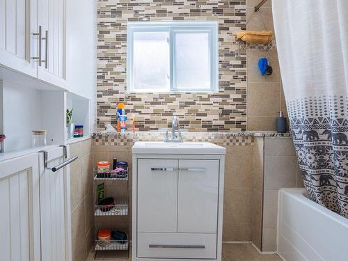 Bathroom - 1058 Rue Jeary, Longueuil (Greenfield Park), QC 