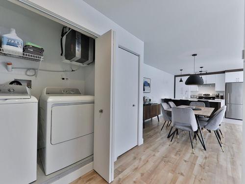 Salle de lavage - 3321 Rue De L'Université, Longueuil (Saint-Hubert), QC - Indoor Photo Showing Laundry Room