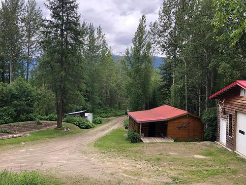 4000 Mountain View Road, Out Of District, BC - Outdoor