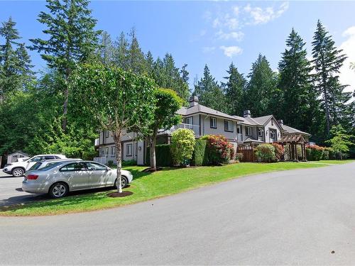 203-440 Schley Pl, Qualicum Beach, BC - Outdoor