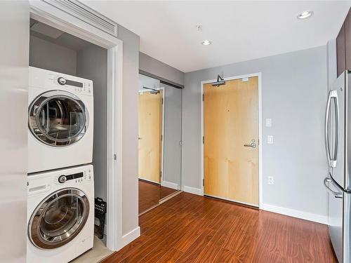 410-646 Michigan St, Victoria, BC - Indoor Photo Showing Laundry Room