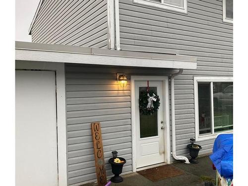 A-925 Watson Cres, Campbell River, BC - Outdoor With Exterior