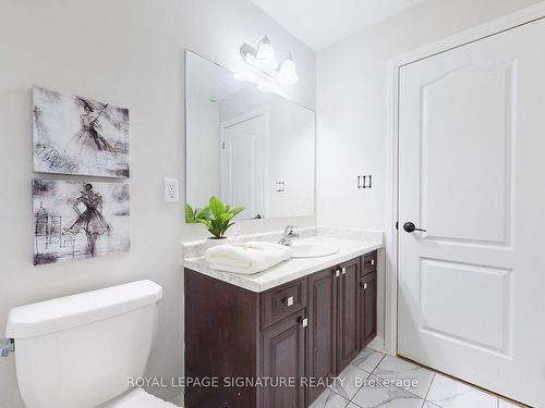 10 Landbourough St, East Luther Grand Valley, ON - Indoor Photo Showing Bathroom