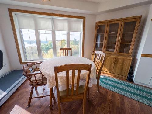 1300 - 203 Huron Street, Keewatin, ON - Indoor Photo Showing Dining Room