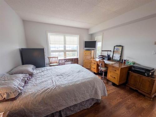 1300 - 203 Huron Street, Keewatin, ON - Indoor Photo Showing Bedroom