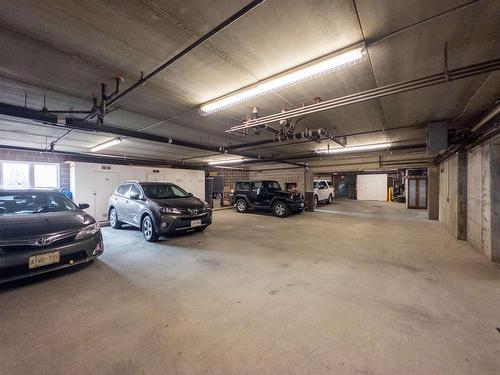 1300 - 203 Huron Street, Keewatin, ON - Indoor Photo Showing Garage