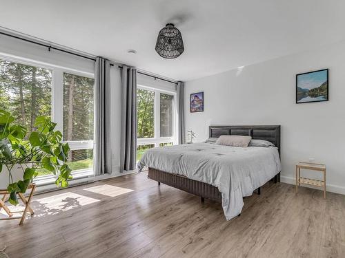 Chambre Ã Â coucher - 28 Rue Jacques-Giroux, Saint-Gabriel-De-Valcartier, QC - Indoor Photo Showing Bedroom